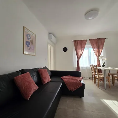 Barje Ii, Bright&sunny, Private Parking * 류블랴나