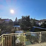 Barje Ii, Bright&sunny, Private Parking *